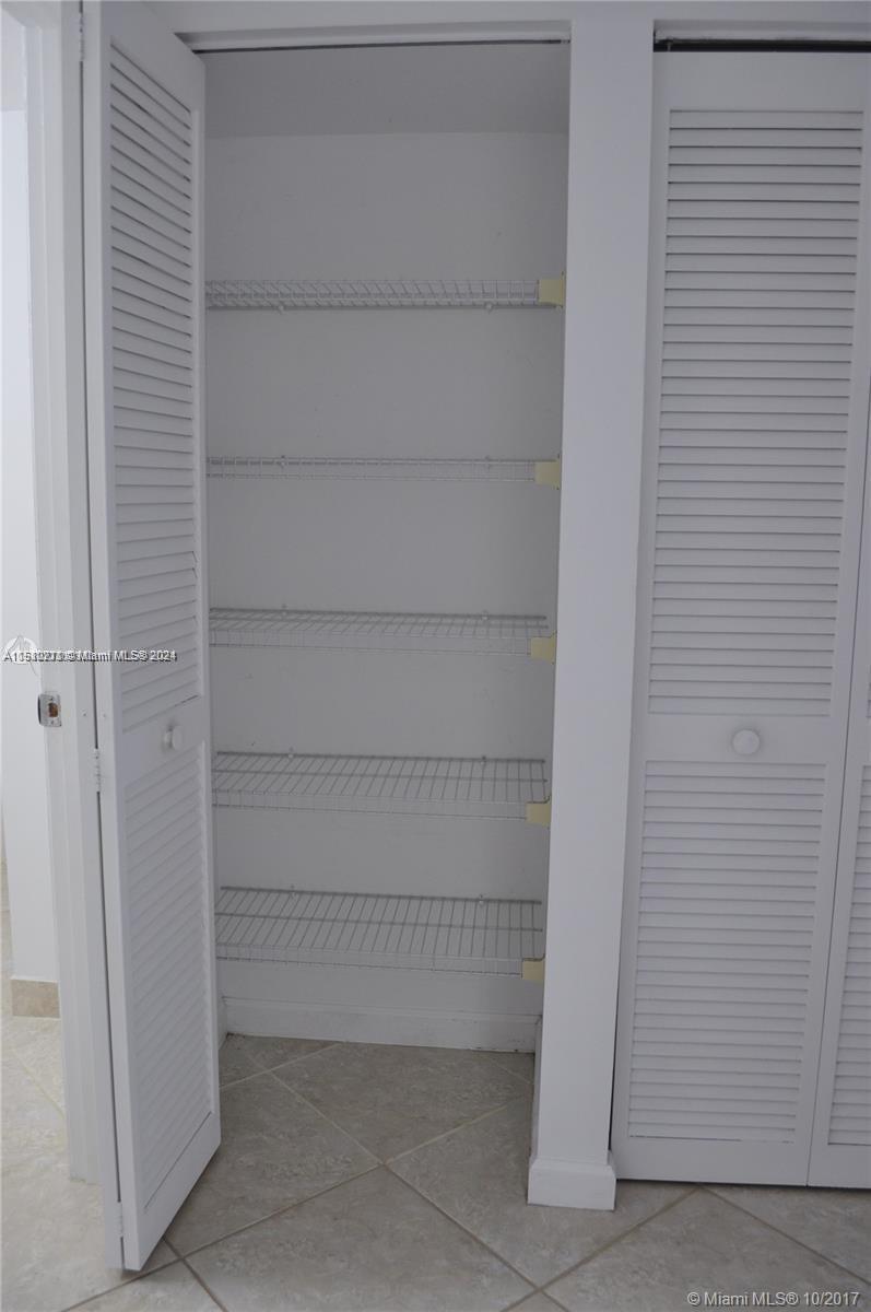 649 E Sheridan St # 111