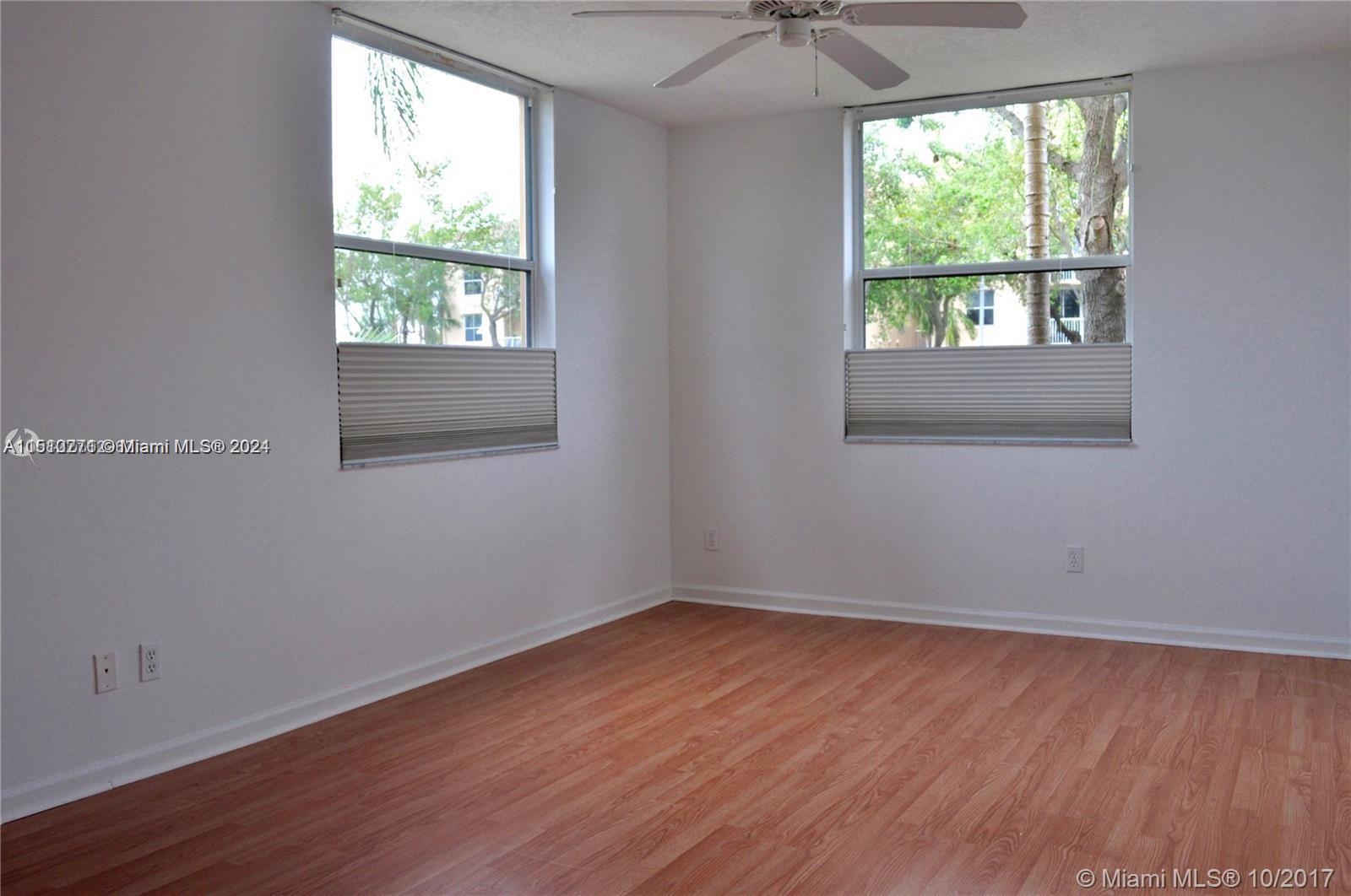 649 E Sheridan St # 111