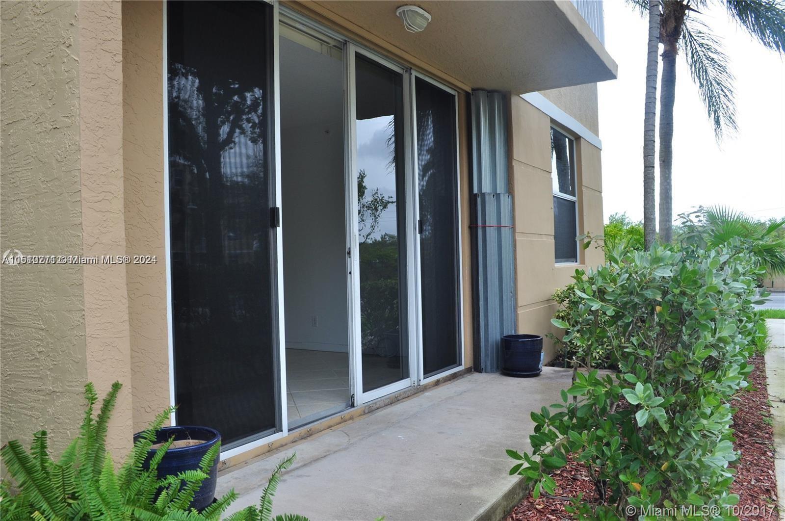 649 E Sheridan St # 111