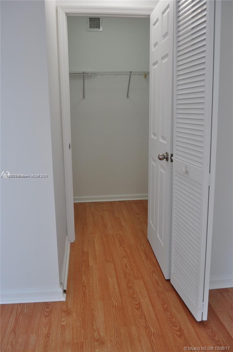 649 E Sheridan St # 111