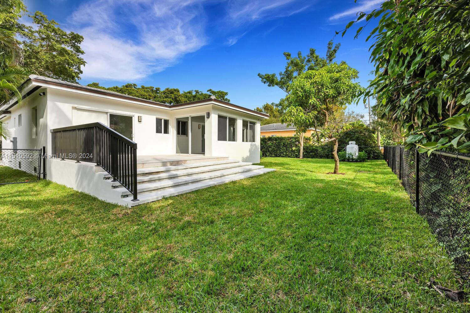 306 Fluvia Ave