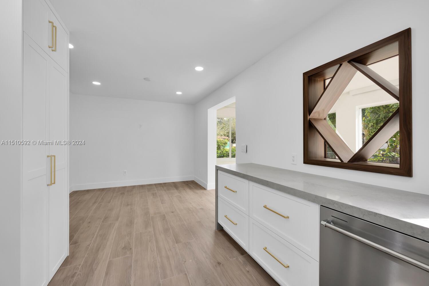 306 Fluvia Ave