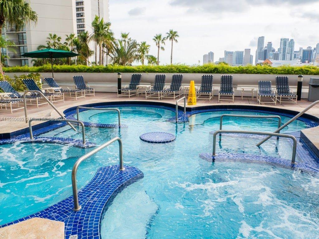 1717 N Bayshore Dr # 2446 Unit: A-2446