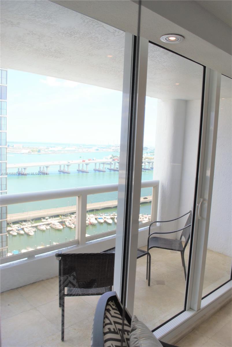 1717 N Bayshore Dr # 2446 Unit: A-2446