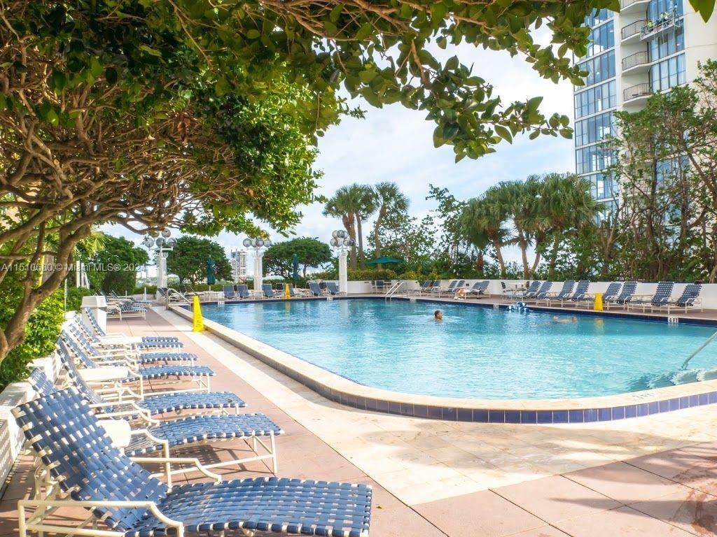 1717 N Bayshore Dr # 2446 Unit: A-2446