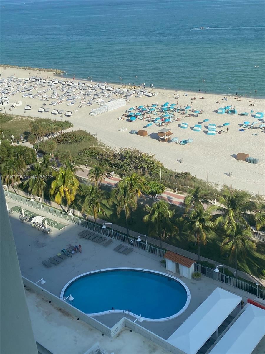 2899 Collins Ave # 1743