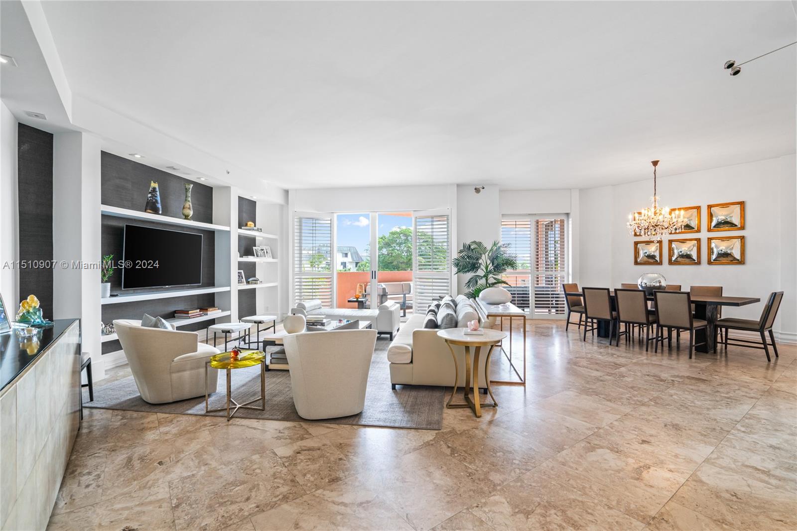 10 Edgewater Dr # 3E