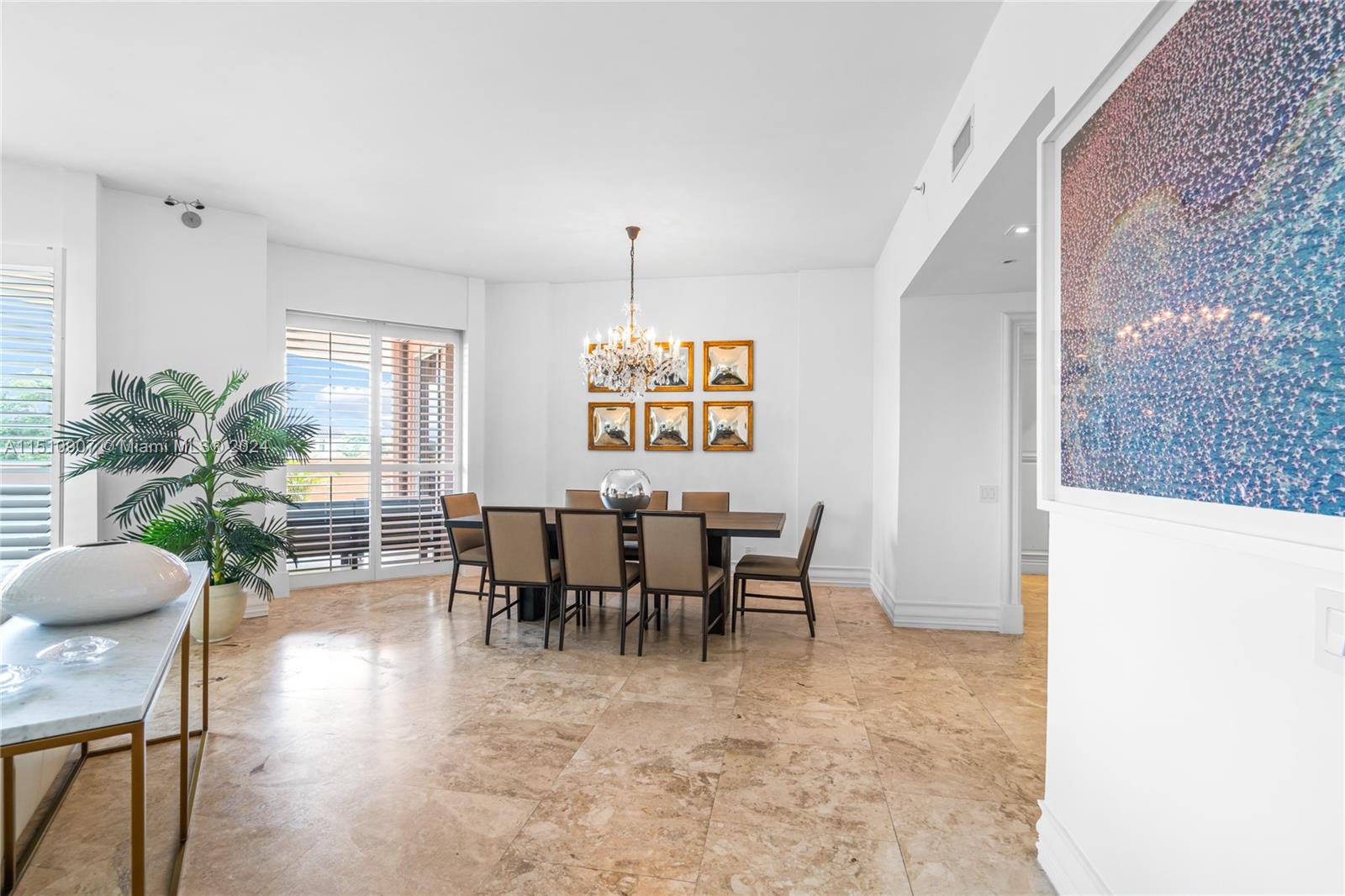 10 Edgewater Dr # 3E