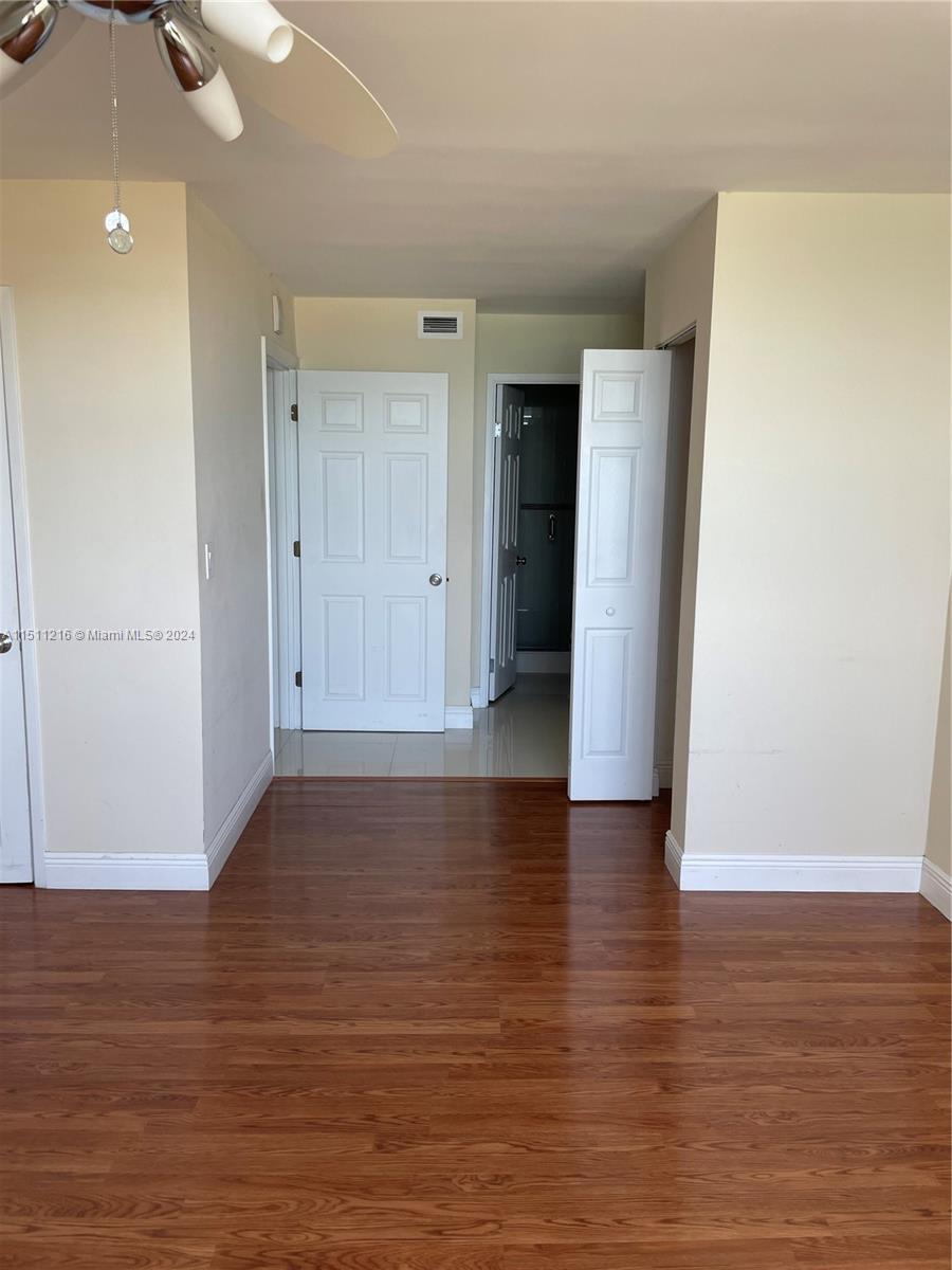 7135 Collins Ave # 832