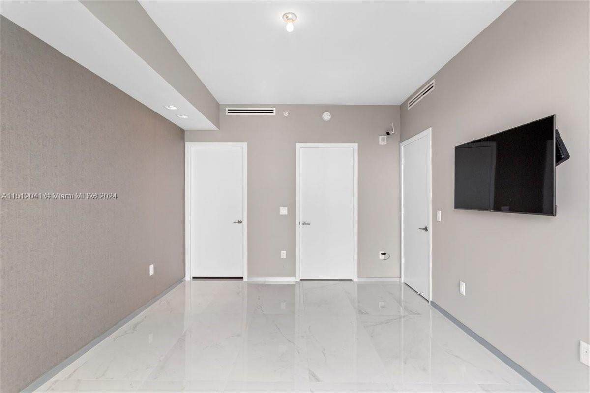 2900 NE 7th Ave # 3707