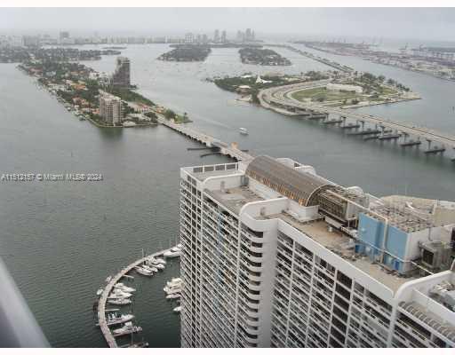 1750 N Bayshore Dr # 5606