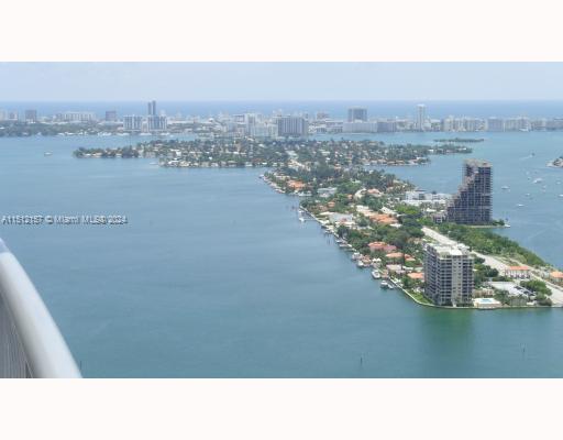 1750 N Bayshore Dr # 5606
