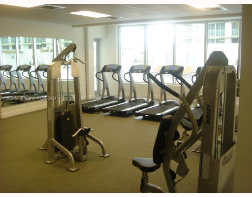 1750 N Bayshore Dr # 5606