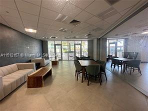 1750 N Bayshore Dr # 5606