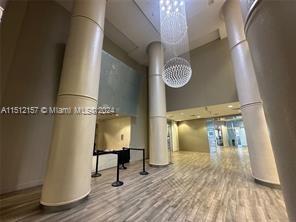 1750 N Bayshore Dr # 5606