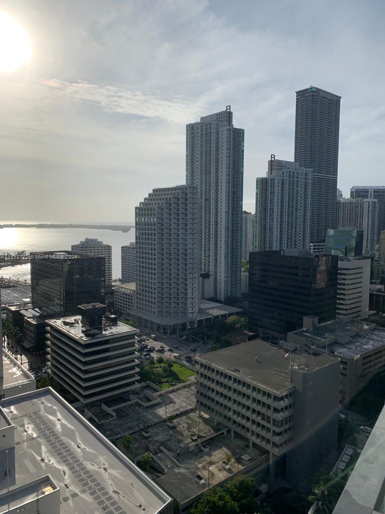 68 SE 6th St # 2305
