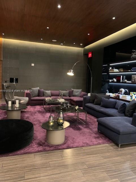 68 SE 6th St # 2305