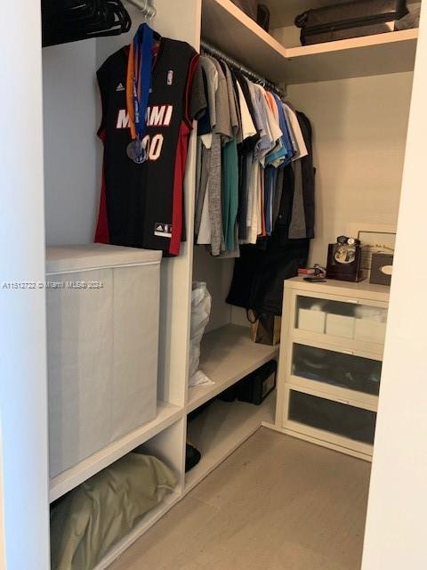 68 SE 6th St # 2305