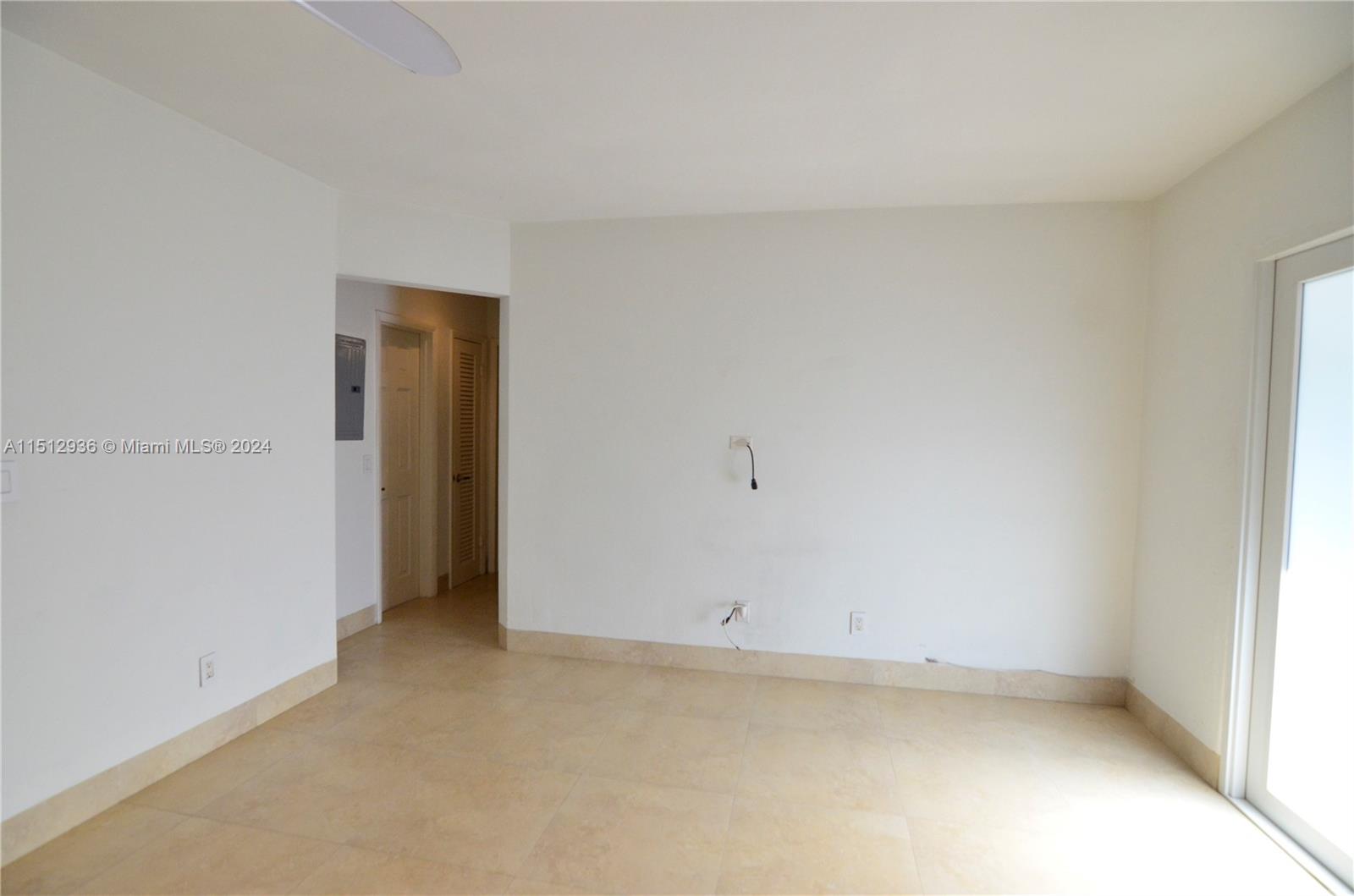 3050 VIRGINIA ST Unit: Front