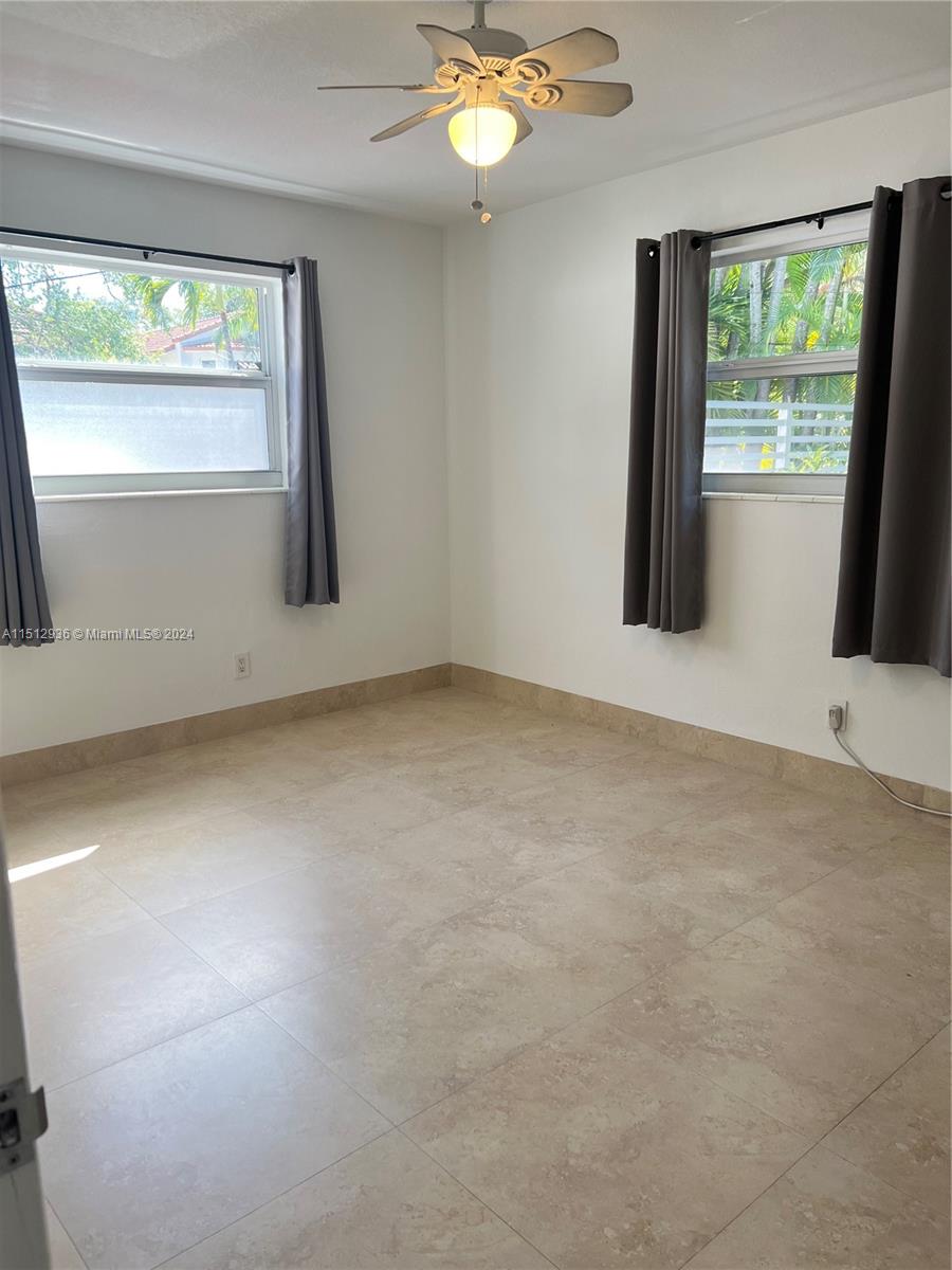 3050 VIRGINIA ST Unit: Front