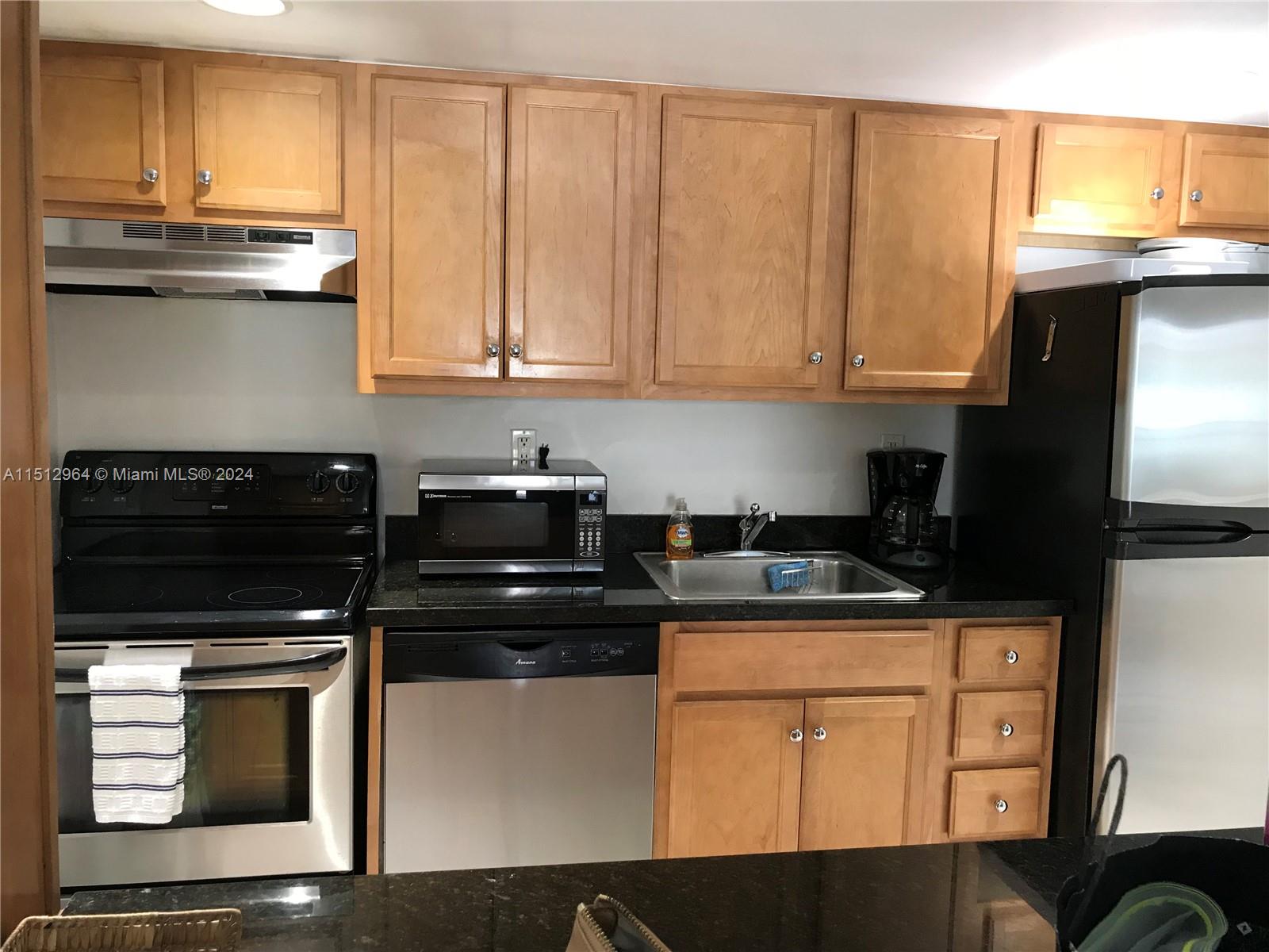 290 Sunrise Dr # 208