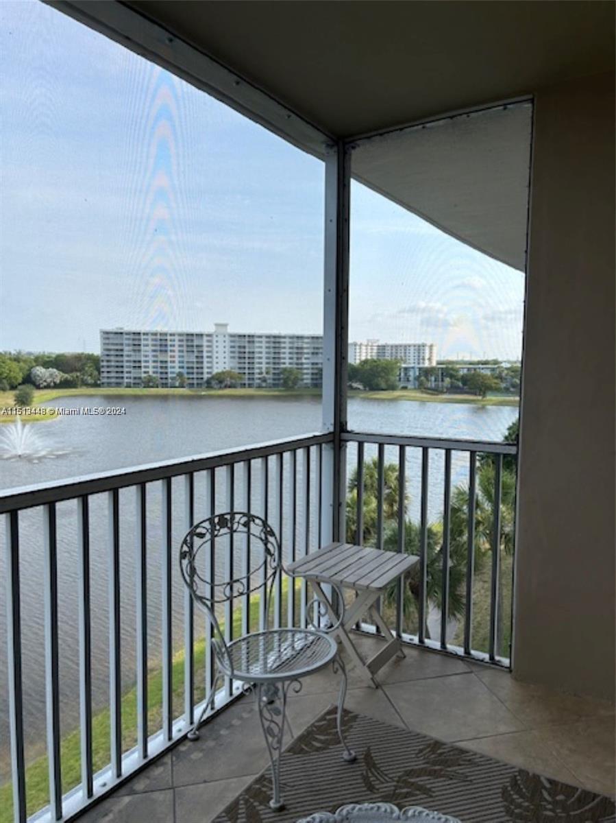 2801 N Palm Aire Drive # 607