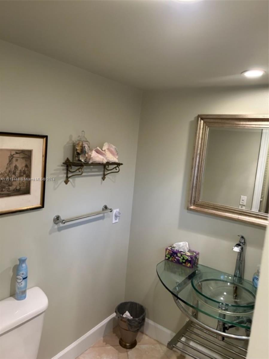 2801 N Palm Aire Drive # 607