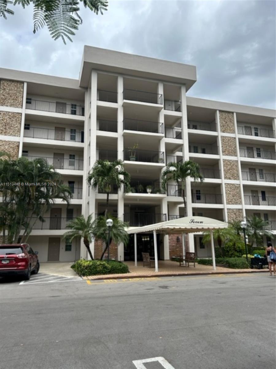 2801 N Palm Aire Drive # 607