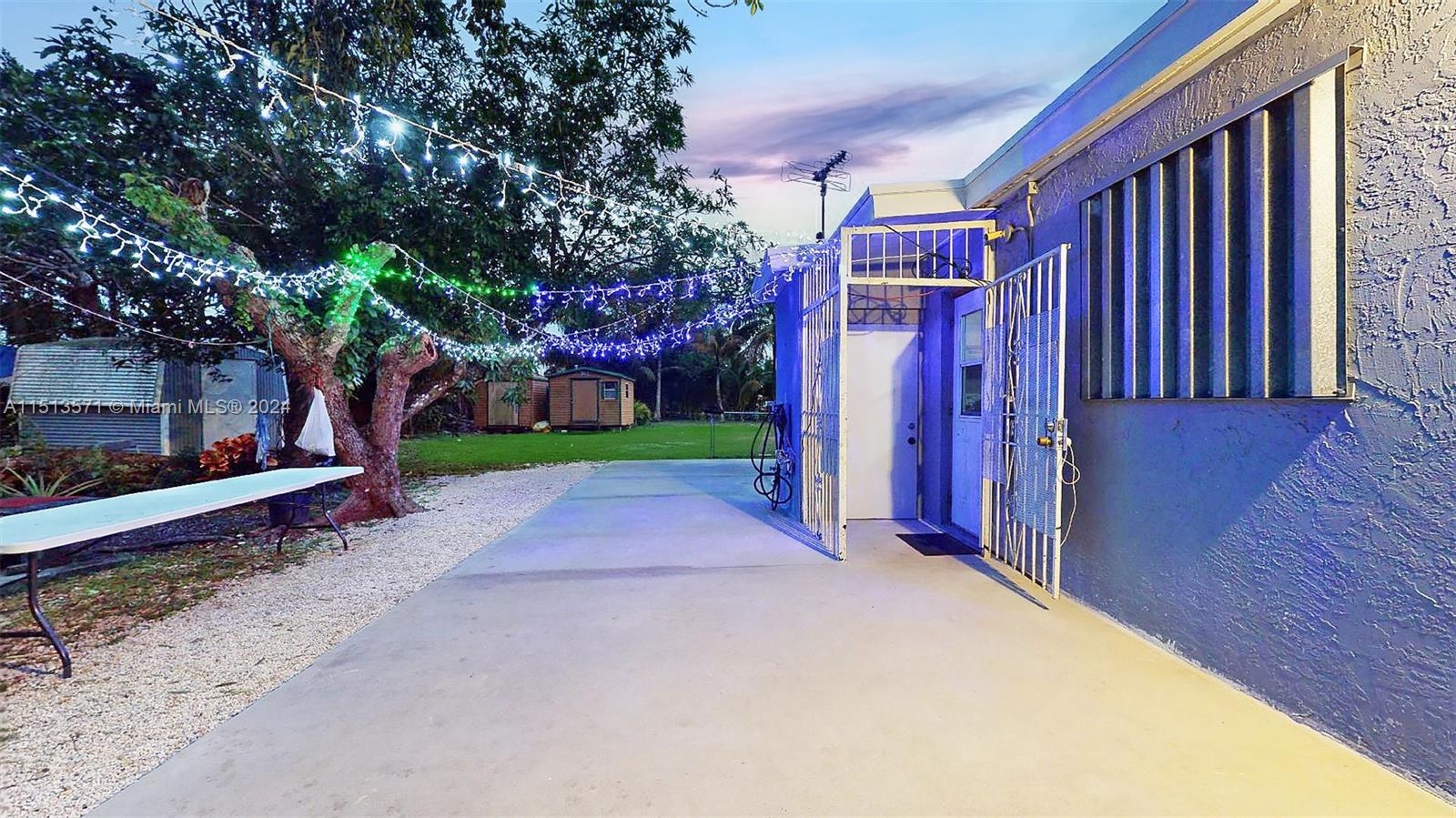 421 SW 8th Ave
