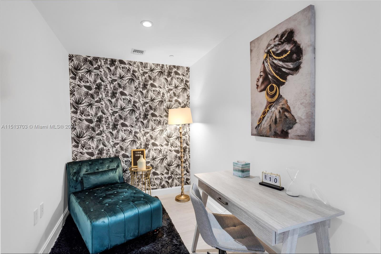 55 SW 9th St # 3501