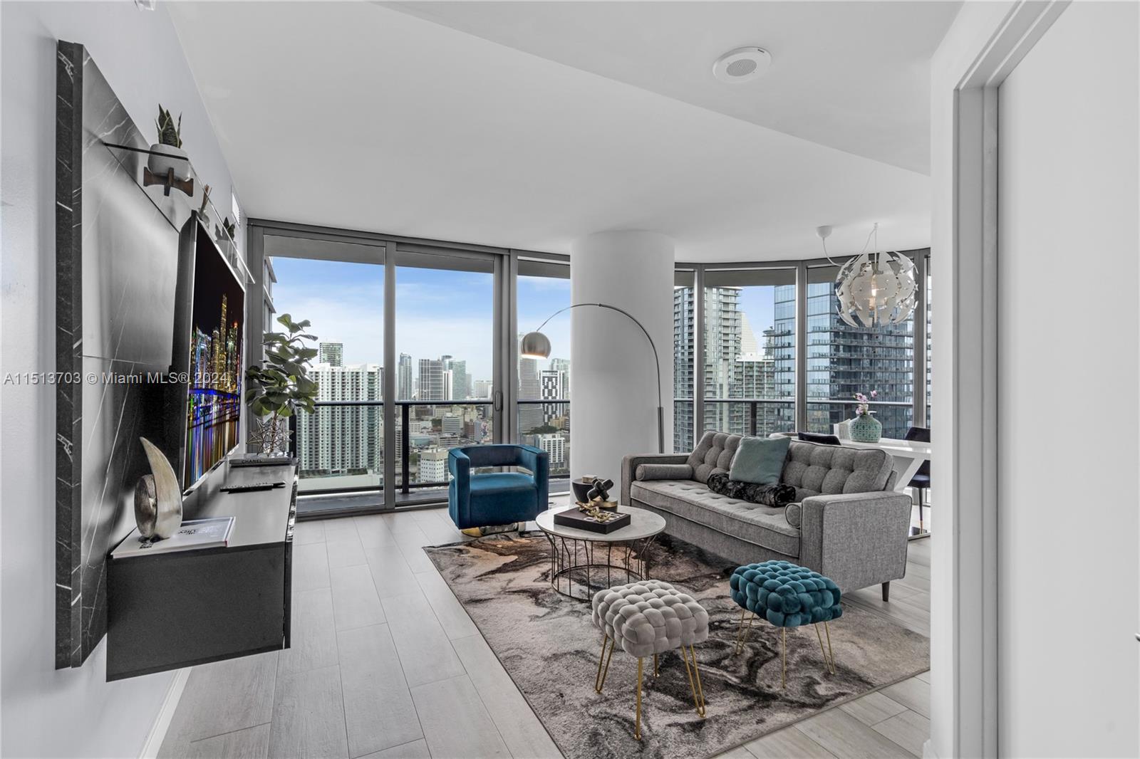 55 SW 9th St # 3501