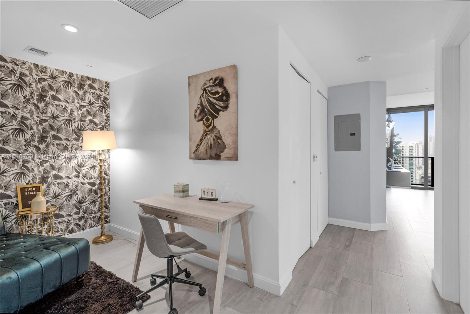 55 SW 9th St # 3501