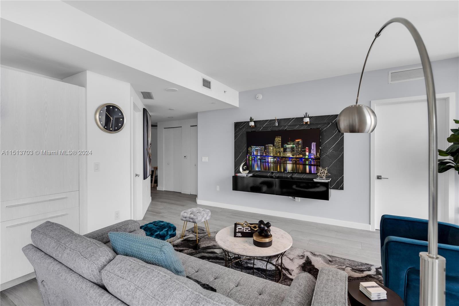 55 SW 9th St # 3501