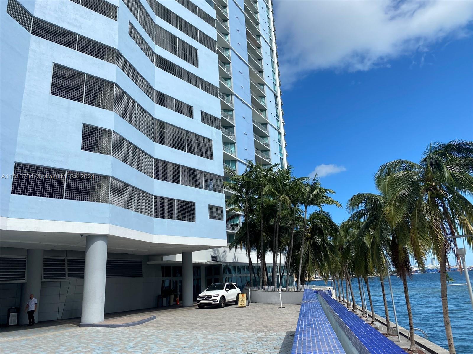 325 S Biscayne Blvd # 1520