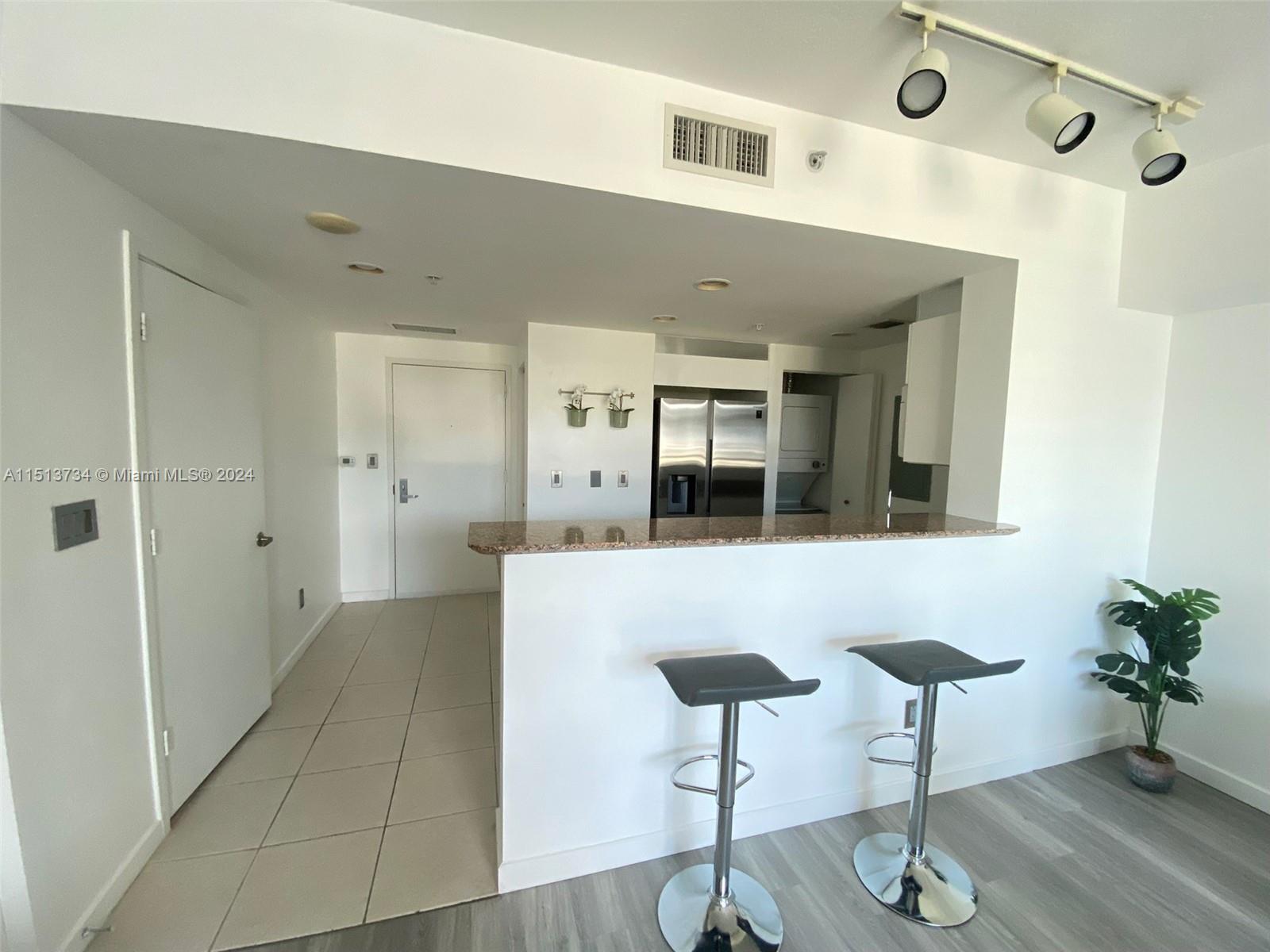 325 S Biscayne Blvd # 1520