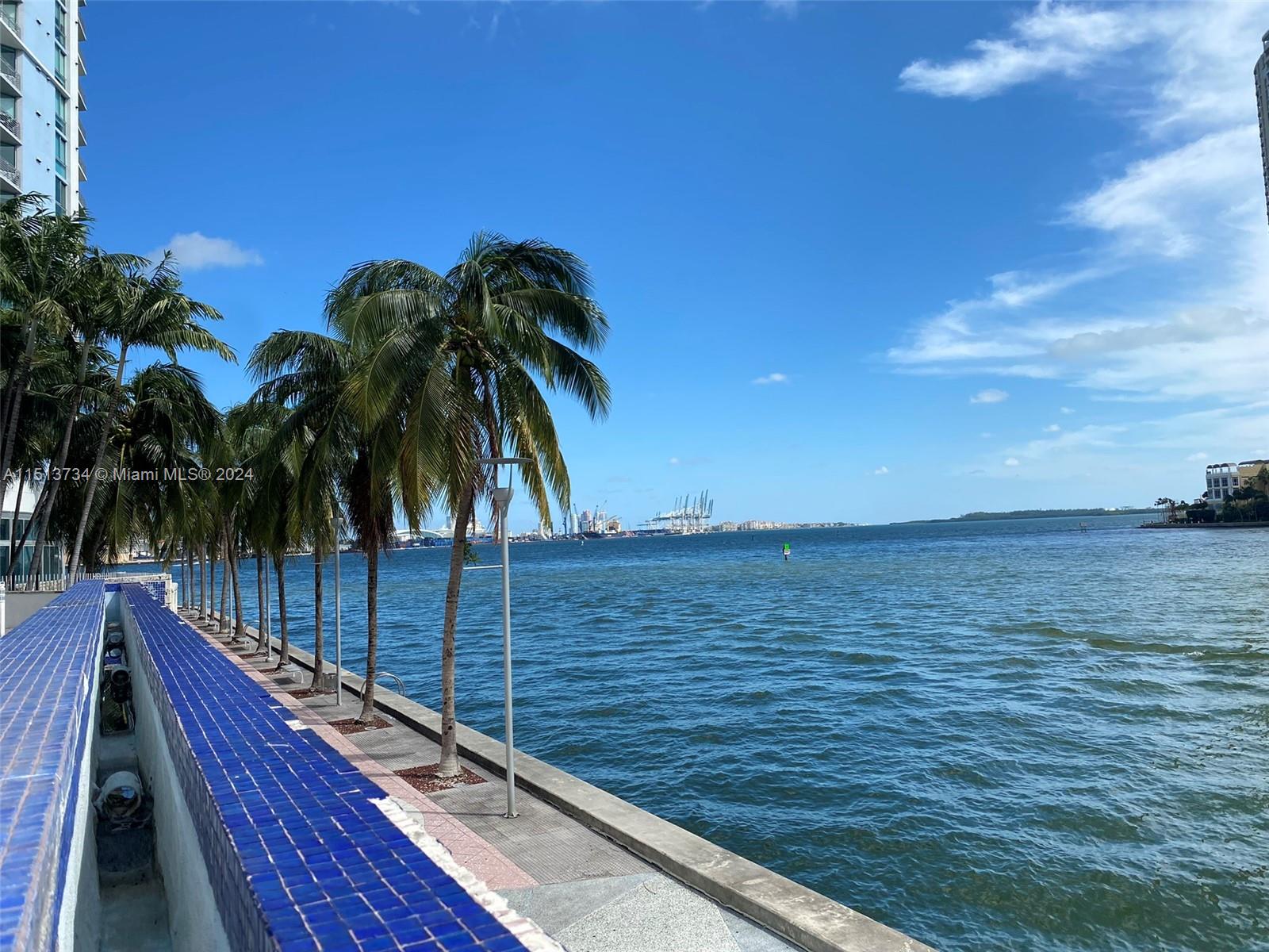 325 S Biscayne Blvd # 1520