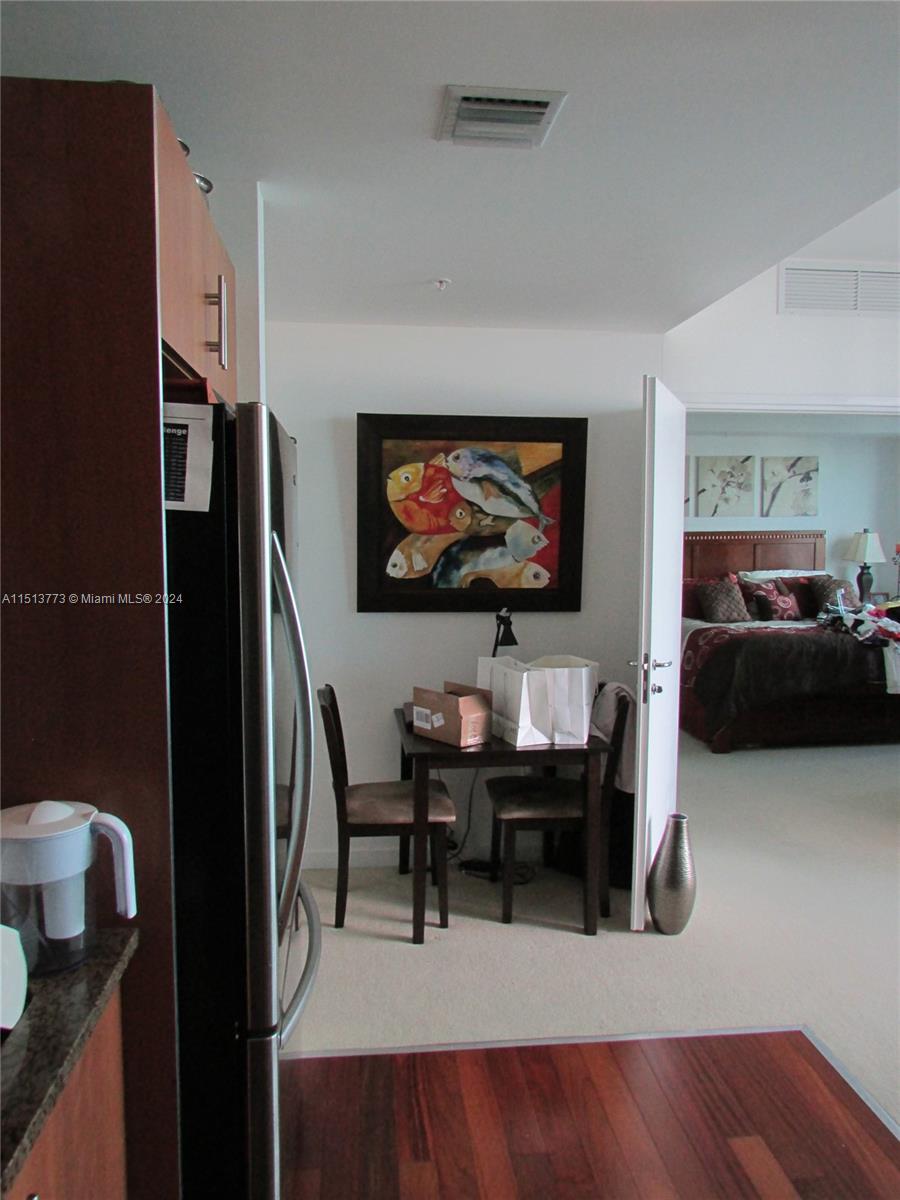 300 S Biscayne Blvd # 2709 Unit: T-2709