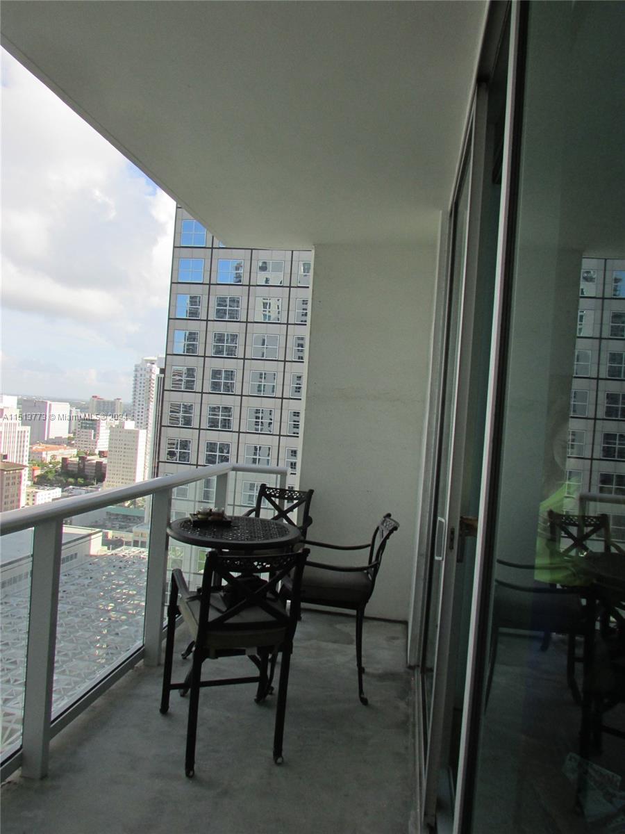 300 S Biscayne Blvd # 2709 Unit: T-2709