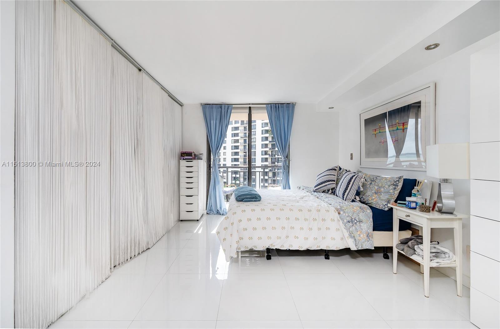 540 Brickell Key Dr # 905