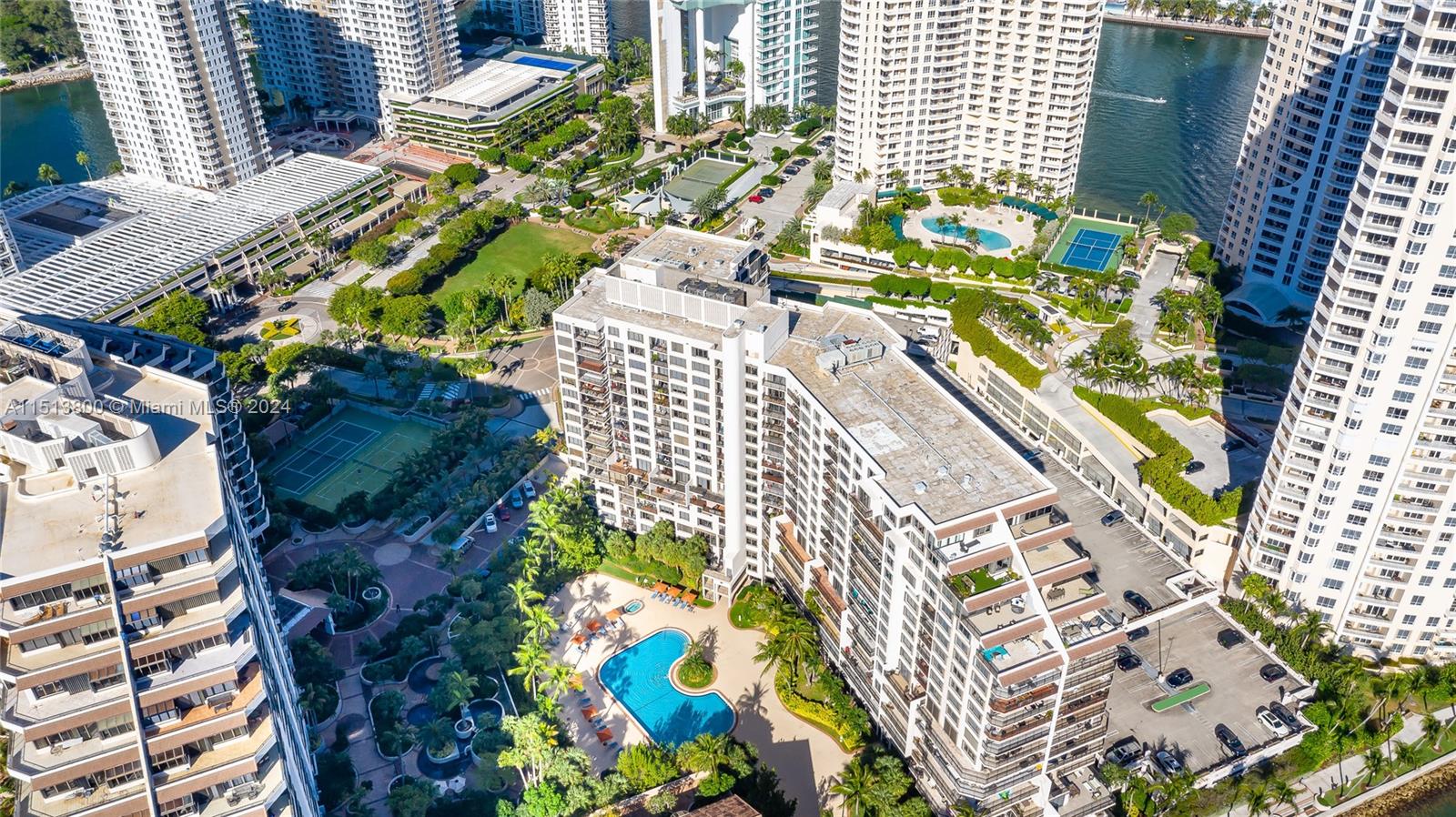 540 Brickell Key Dr # 905