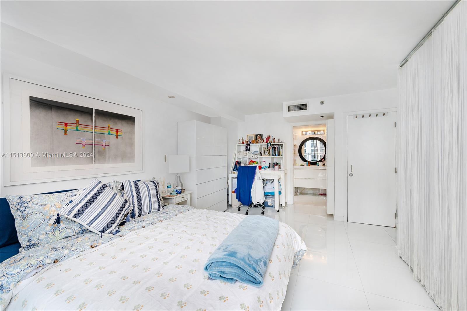 540 Brickell Key Dr # 905