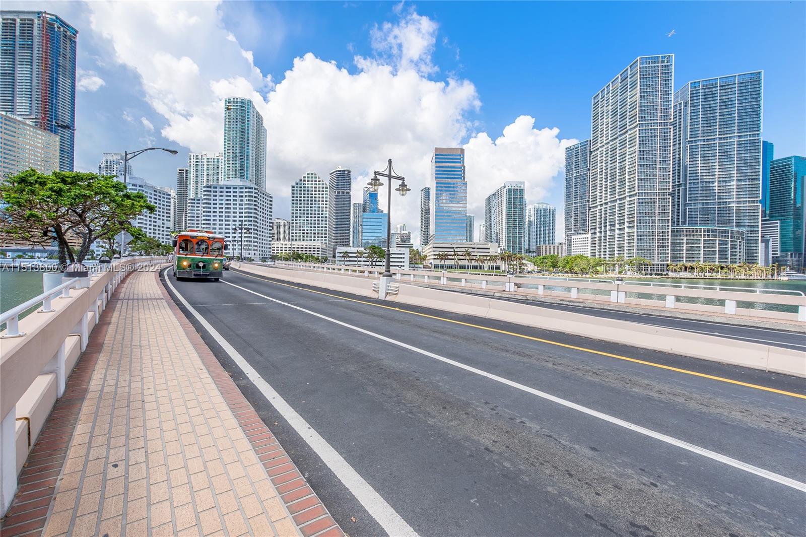 540 Brickell Key Dr # 905