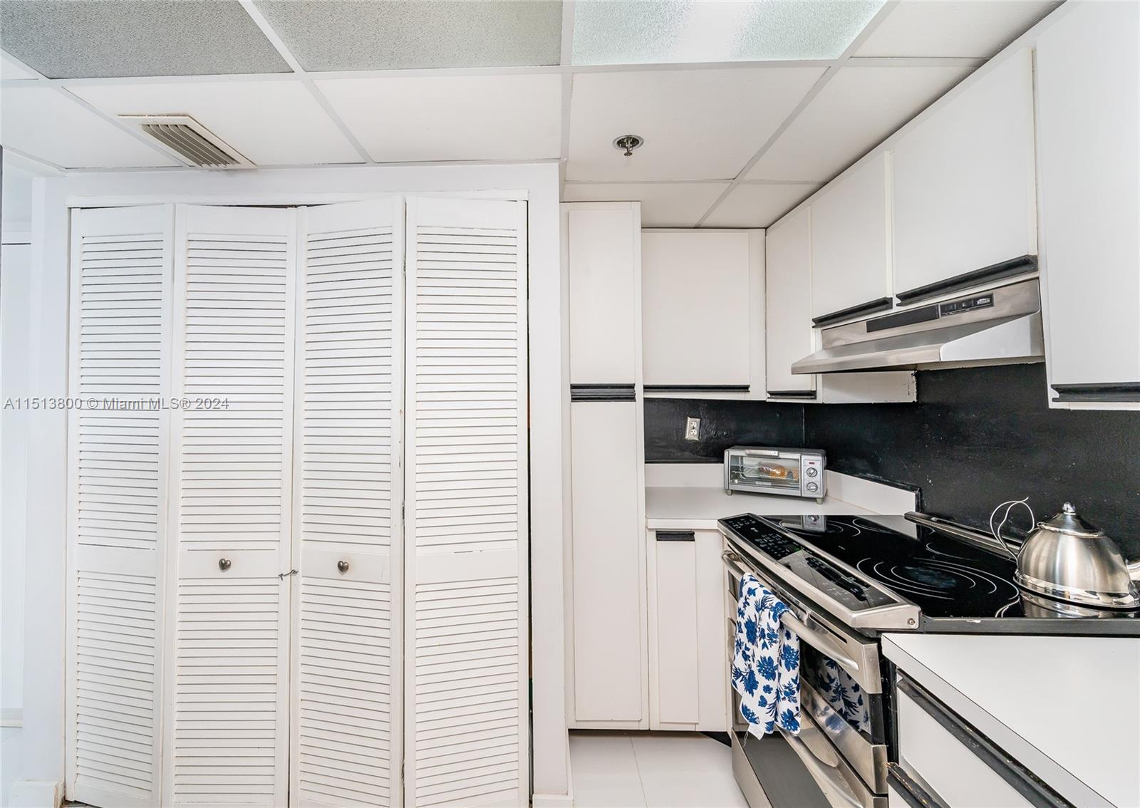 540 Brickell Key Dr # 905