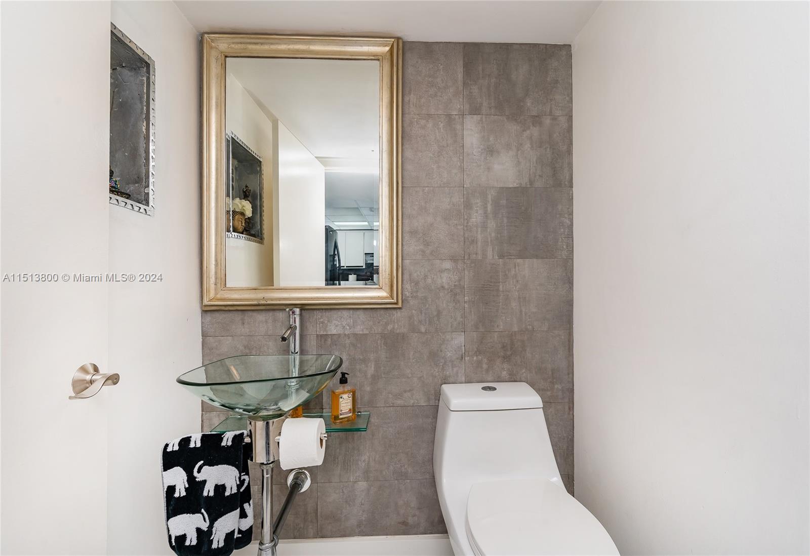 540 Brickell Key Dr # 905