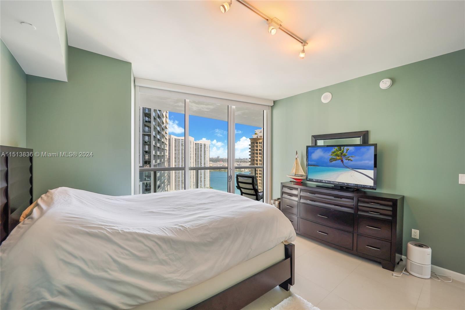 495 Brickell Ave # 3006