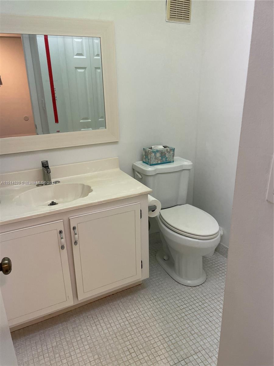 16251 Golf Club Rd # 213
