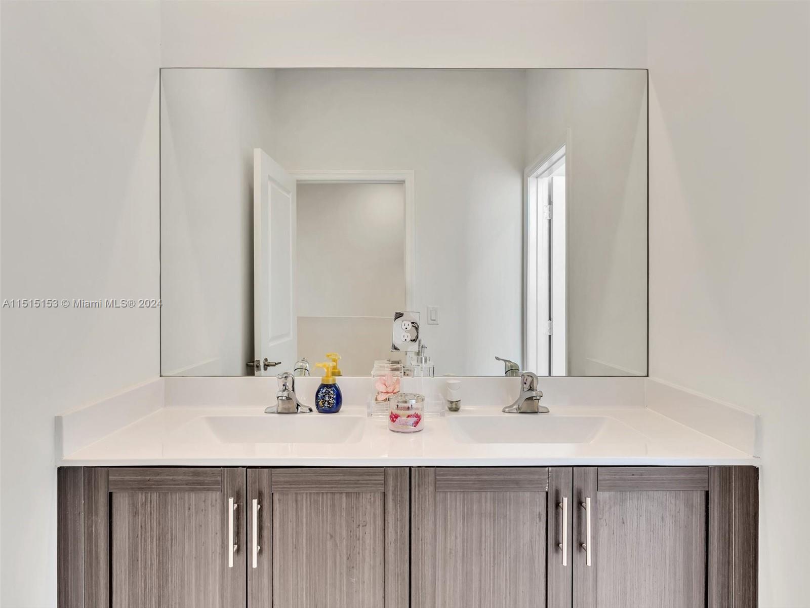1363 SE 26th Ter