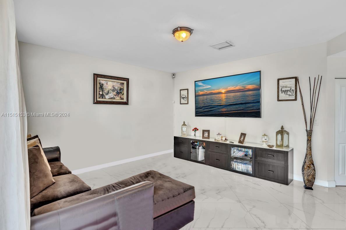 1363 SE 26th Ter