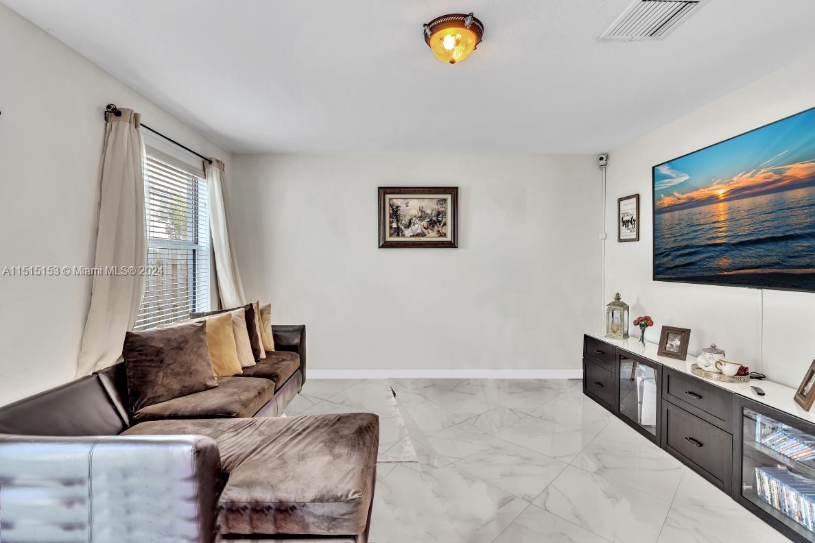 1363 SE 26th Ter