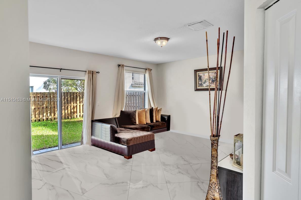 1363 SE 26th Ter